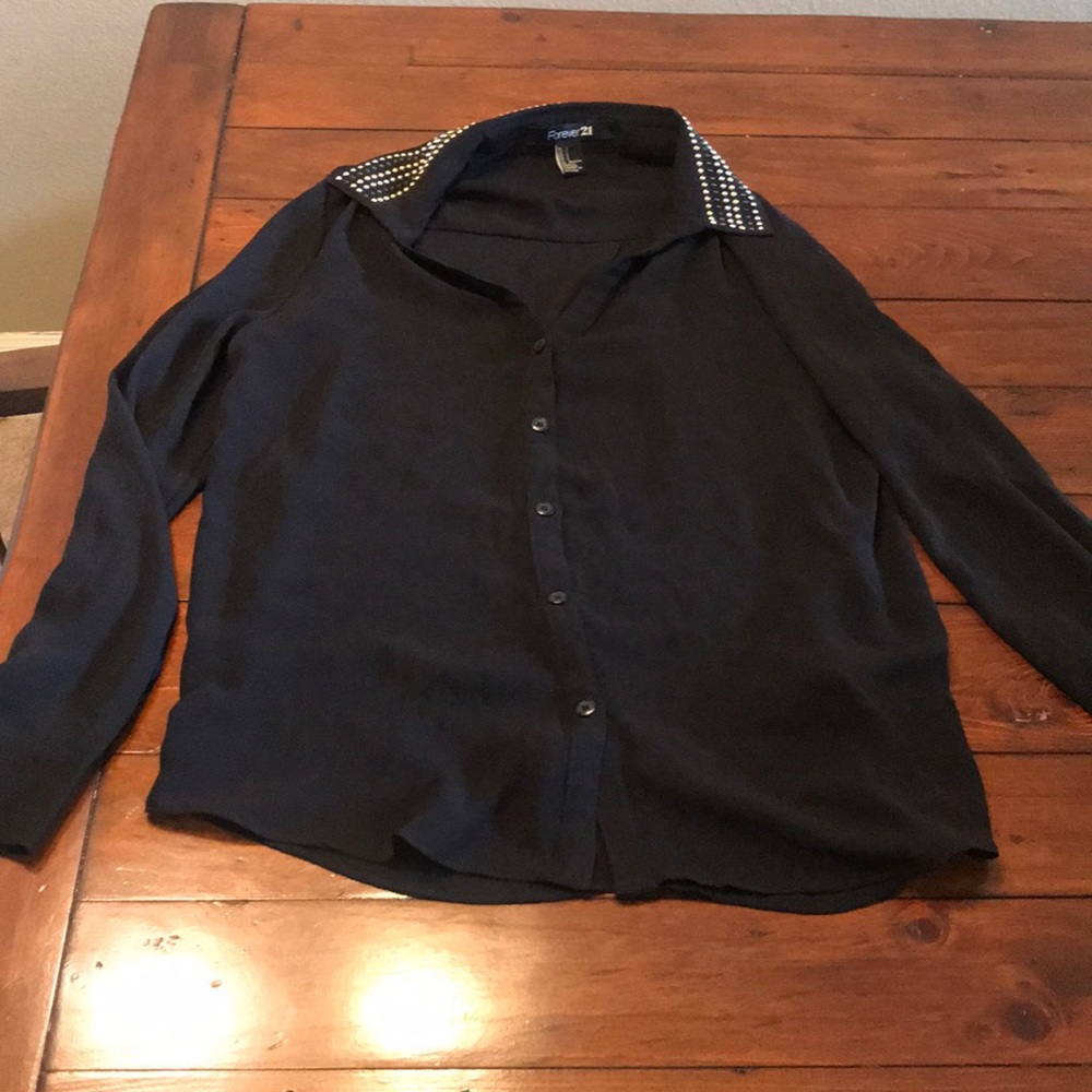 Forever 21 size small button up blouse